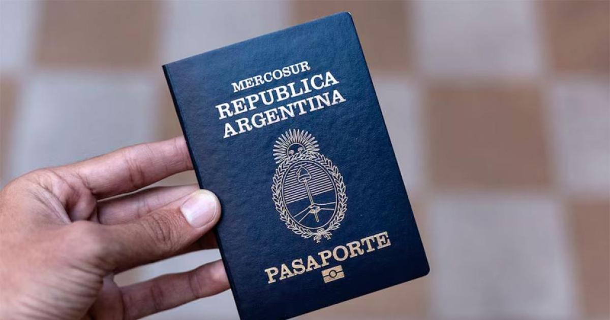El RENAPER refuerza controles en Aeroparque y habilita verificaciones por WhatsApp ante fallas en pasaportes