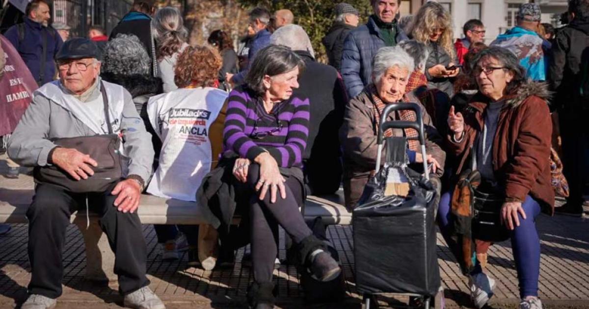 Jubilaciones AUH y otras asignaciones de ANSES aumentaraacuten 19-en-porciento- en octubre
