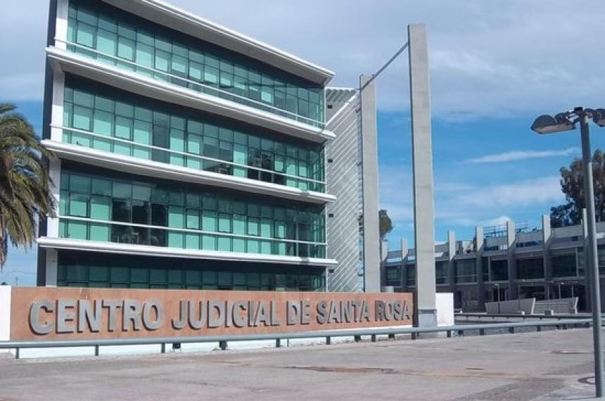 Un antildeo de prisioacuten efectiva por agredir y amenazar a su expareja