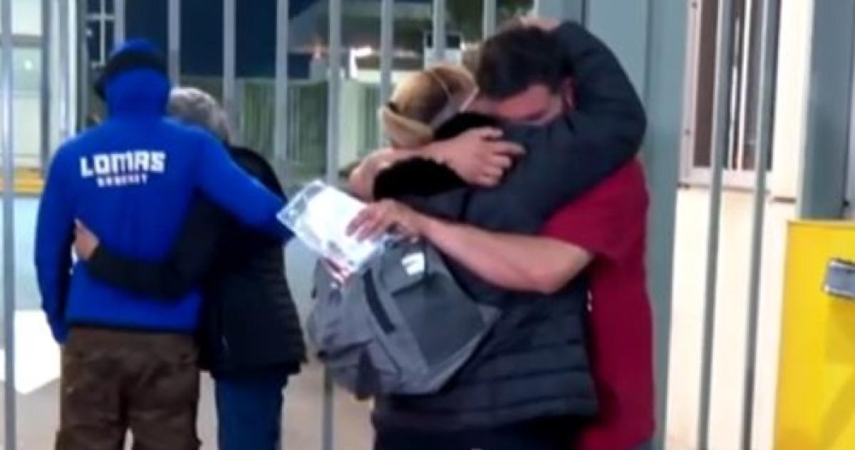 Llegoacute a Ezeiza el vuelo con diez argentinos deportados de Estados Unidos