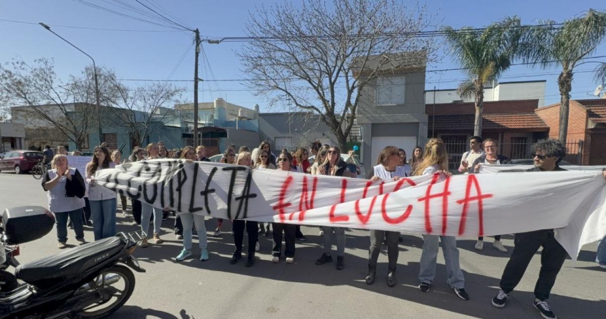 Otra movilizacioacuten de docentes de jornada completa en General Pico