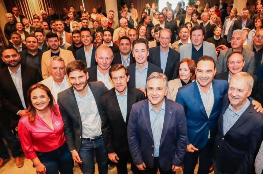 Gobernadores de Provincias Unidas se unen en Riacuteo Cuarto contra el veto de Milei a los ATN
