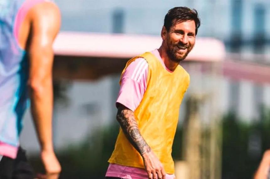 Messi entrenoacute sin problemas y seraacute titular en Inter Miami ante Charlotte