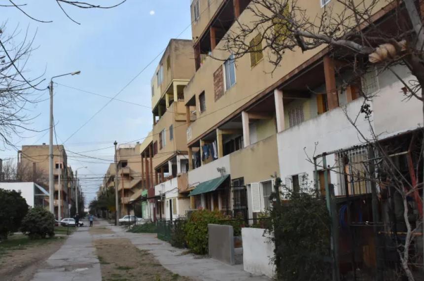 El IPAV no debe pagar expensas de viviendas adjudicadas