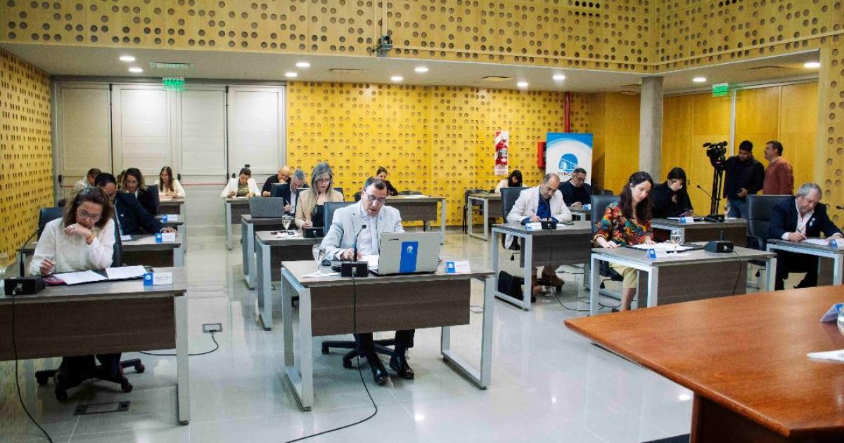 Aprueban convenio con la Caacutemara de Transportistas para emitir licencias profesionales