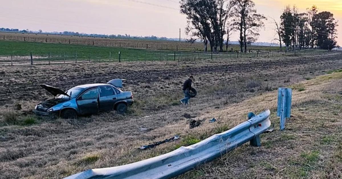 Dos heridos por un vuelco en la Ruta Nacional 188