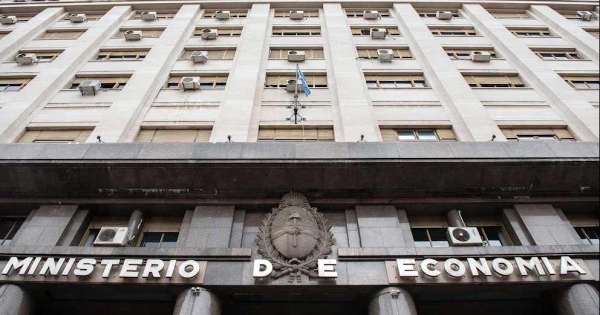 El plan monetario reacomoda tasas y doacutelar tras la derrota electoral bonaerense