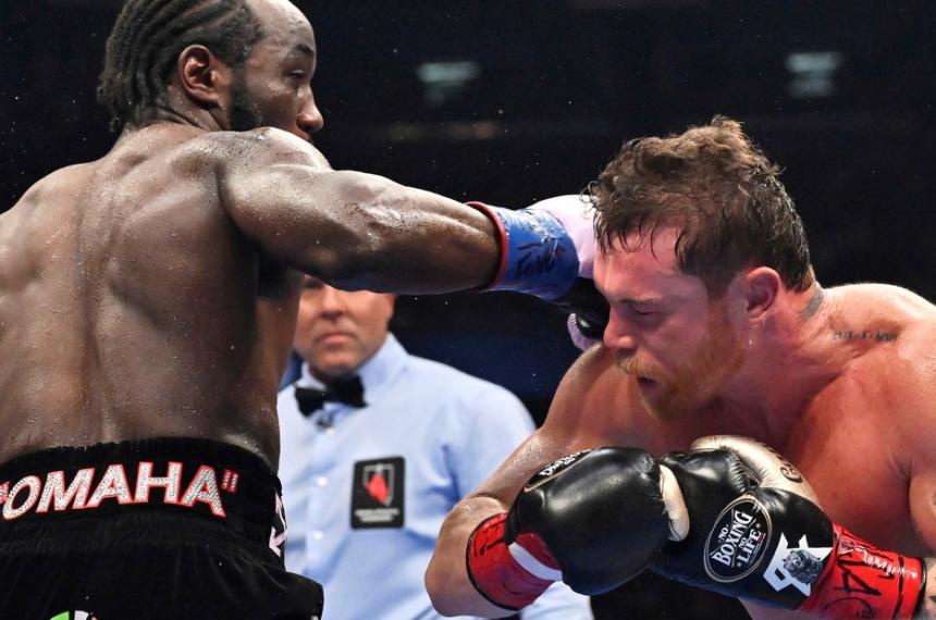 Canelo Aacutelvarez sin reinado- Terence Crawford lo vencioacute y le quitoacute sus cuatro coronas