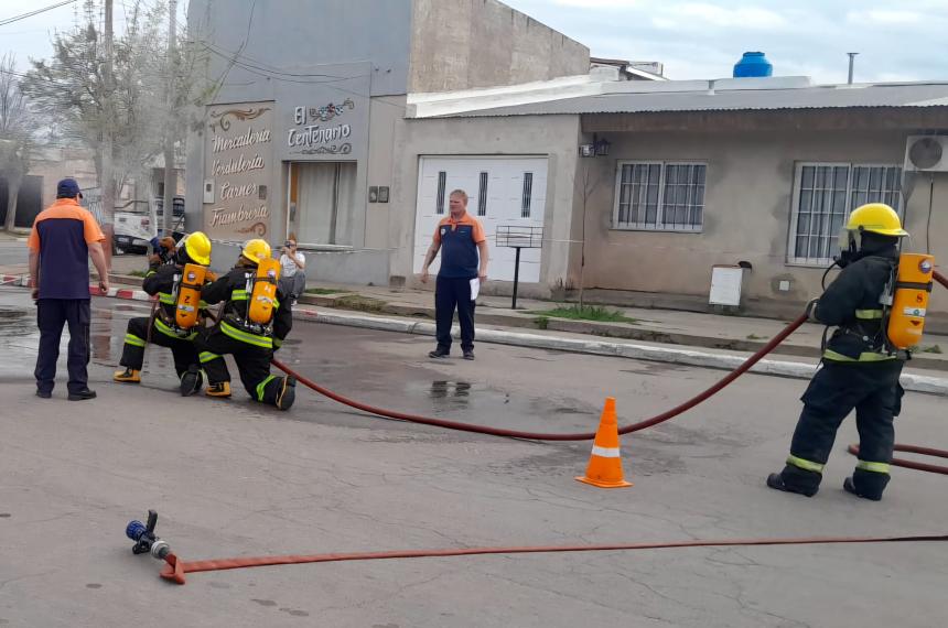 Egresaron 56 nuevos bomberos voluntarios en La Pampa