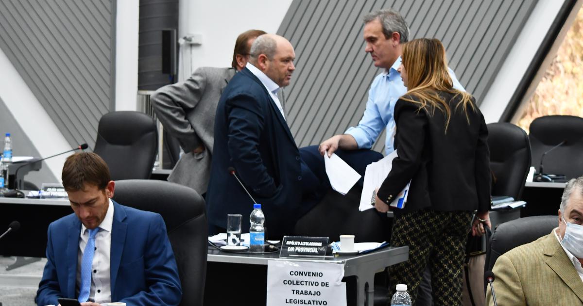 Medanito en camino y un gobierno nacional cada vez maacutes lejos de la realidad