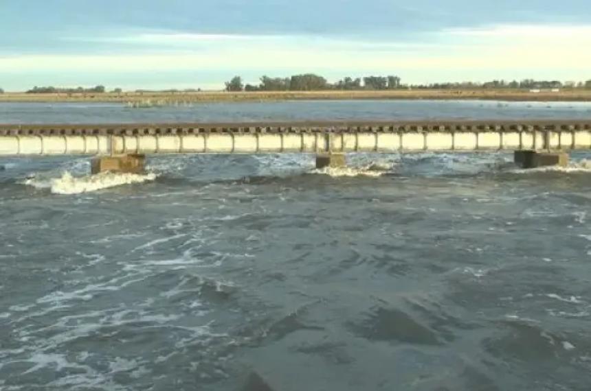 Alerta en Ruta 5 por la erosioacuten del rio Salado- advierten por el puente en Bragado 