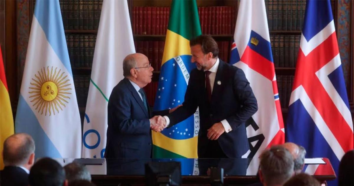 El Mercosur firma un histoacuterico acuerdo de libre comercio con Islandia Noruega Suiza y Liechtenstein