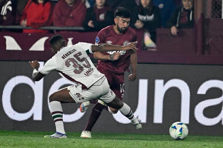 Agoacutenico triunfo de Lanuacutes frente a Fluminense en los cuartos de final de la Copa Sudamericana