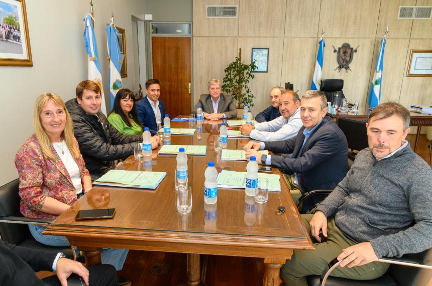 Siete municipios recibiraacuten obras para optimizar desaguumles pluviales