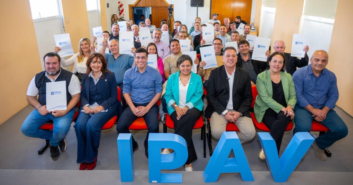 Maacutes aportes a municipios para soluciones habitacionales
