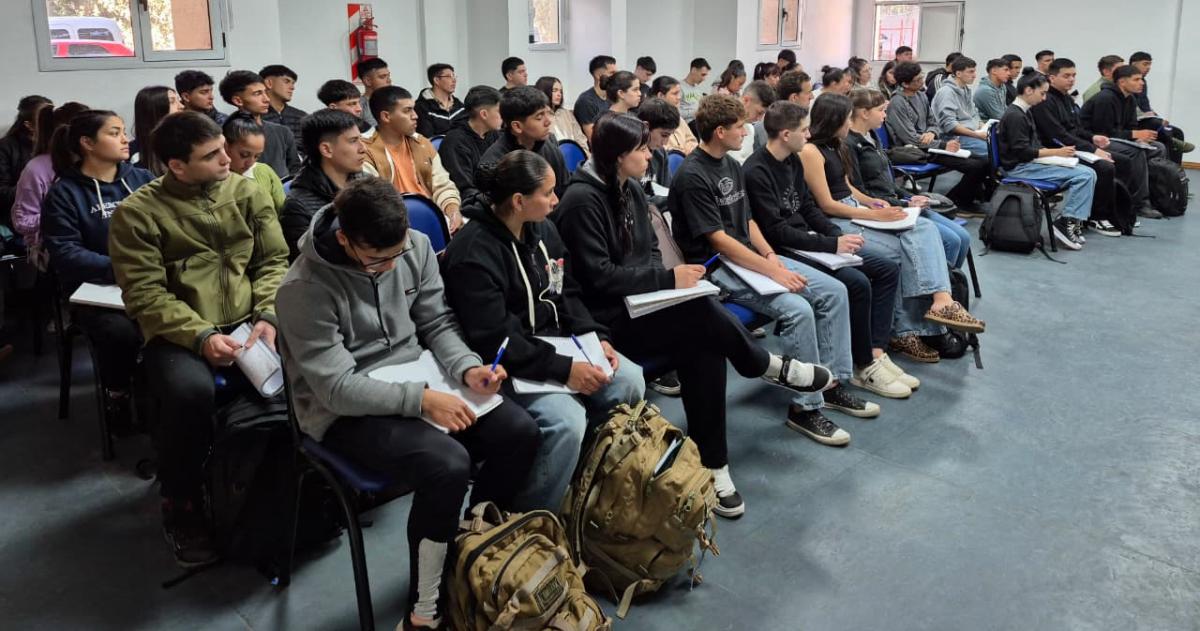 Iniciaron las tutoriacuteas para aspirantes a las carreras policiales