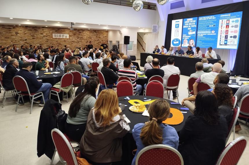 Ferraacuten y Lichi Mariacuten en encuentro con cooperativas