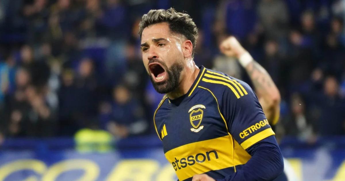 Milton Gimeacutenez seriacutea titular ante la baja de Cavani