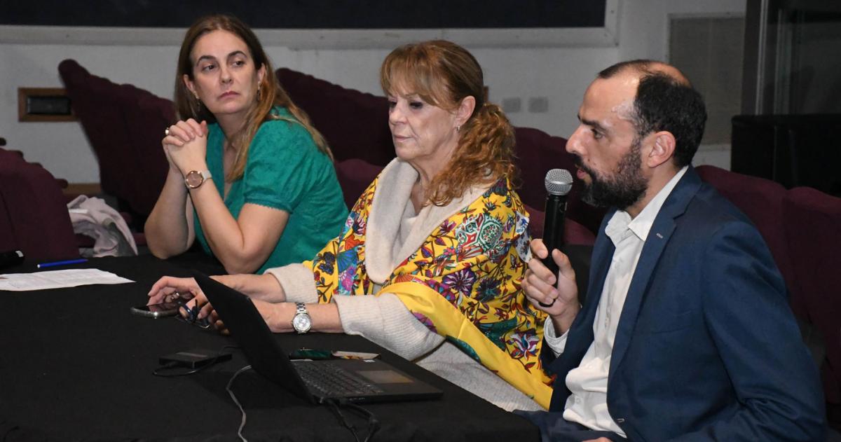 Prevencioacuten del suicidio- no hay decisioacuten poliacutetica nacional para abordar esta problemaacutetica