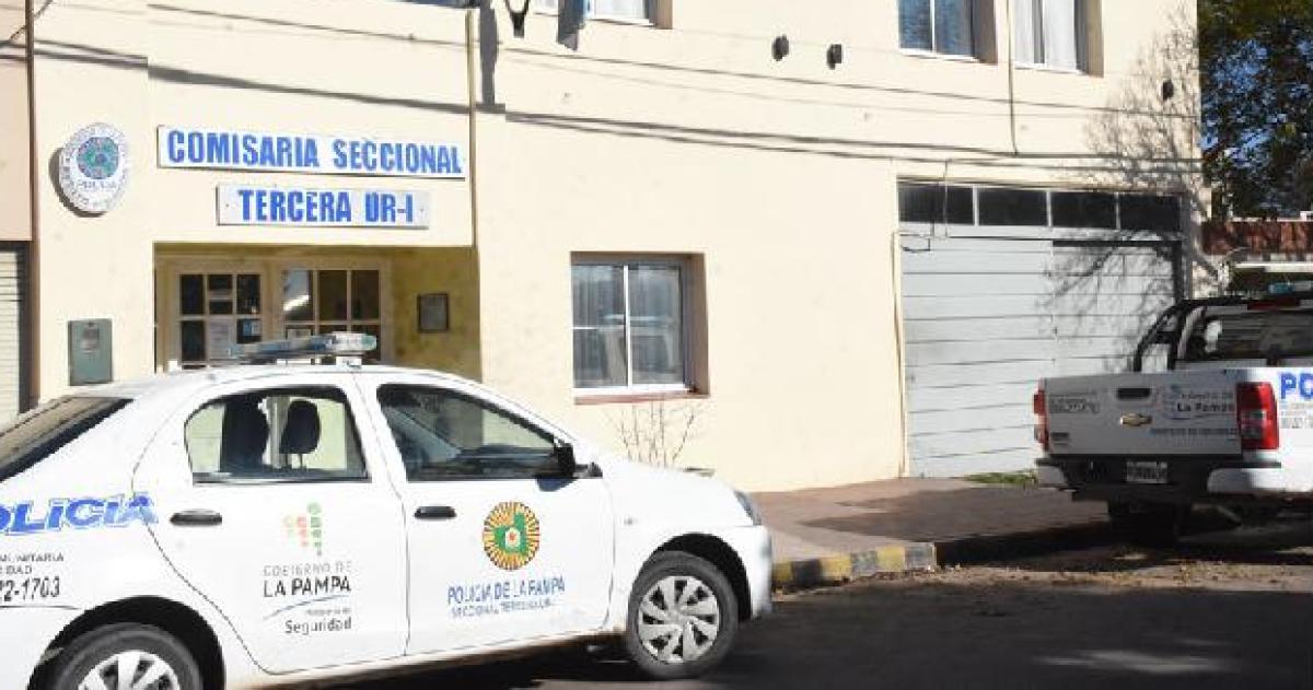 Tres detenidos por agredir a un vecino y resistirse a la policiacutea en Santa Rosa