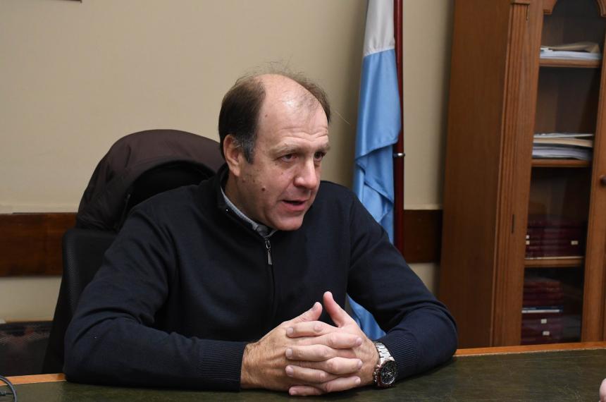 Desembarco de Clariacuten- Bruna dice que las cooperativas dan maacutes beneficios a la comunidad