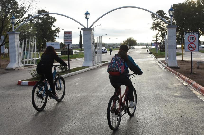 Santa Rosa- un domingo parcialmente nublado y con una maacutexima de 17 grados