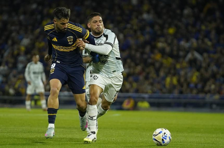 Boca empatoacute con Central Coacuterdoba y no pudo llegar a la punta