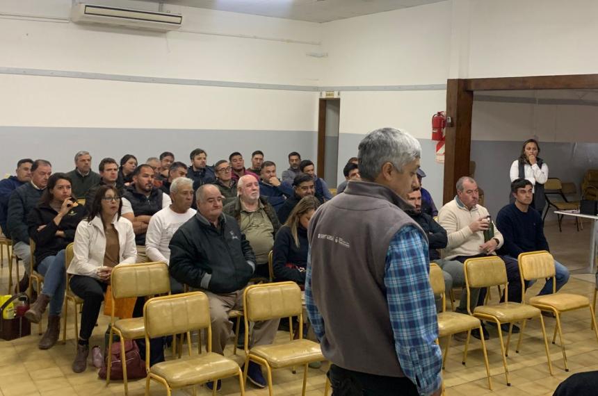 Capacitacioacuten obligatoria de SENASA sobre fiebre aftosa en General Acha