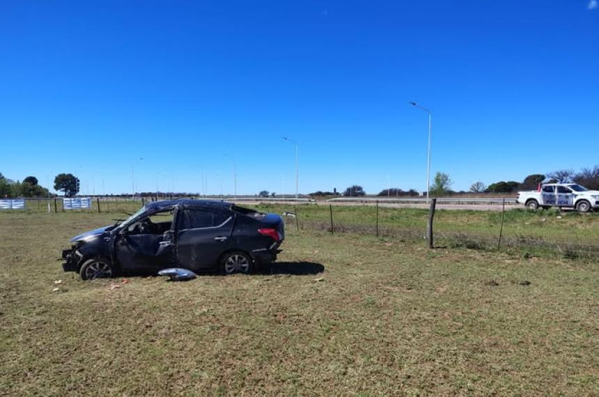 Un herido por un vuelco en la ruta 35