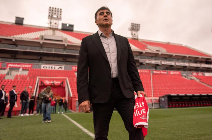 Independiente presentoacute a Quinteros