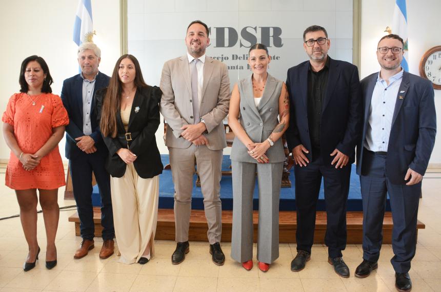 Di Naacutepoli envioacute al Concejo el proyecto del cableado de Telefoacutenica