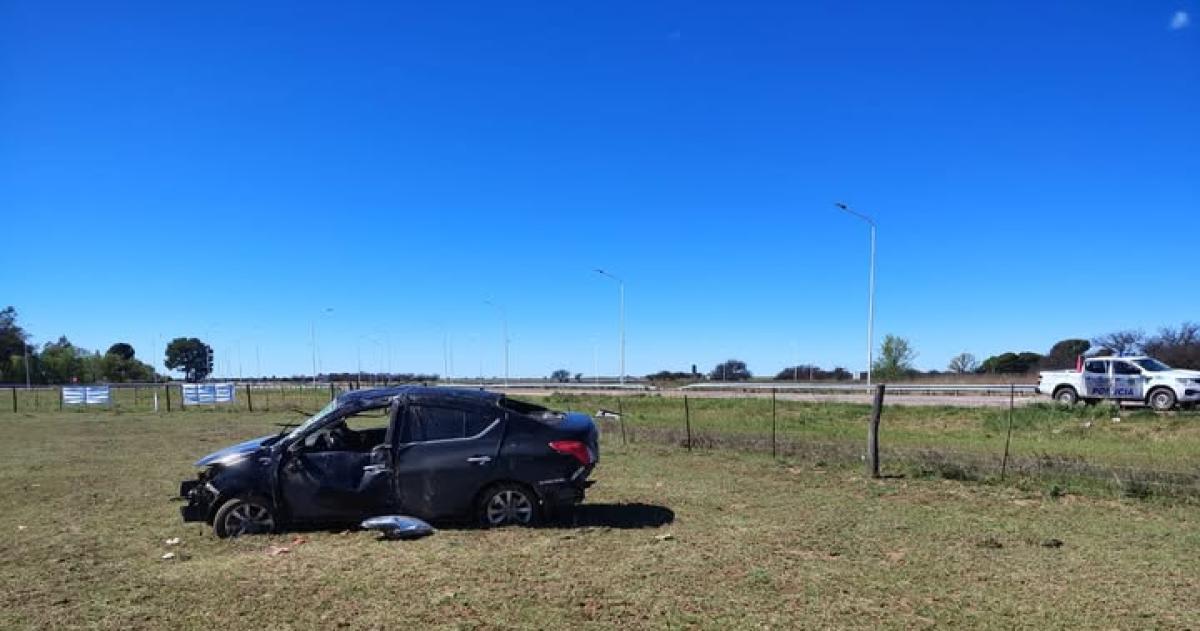 Un herido por un vuelco en la ruta 35