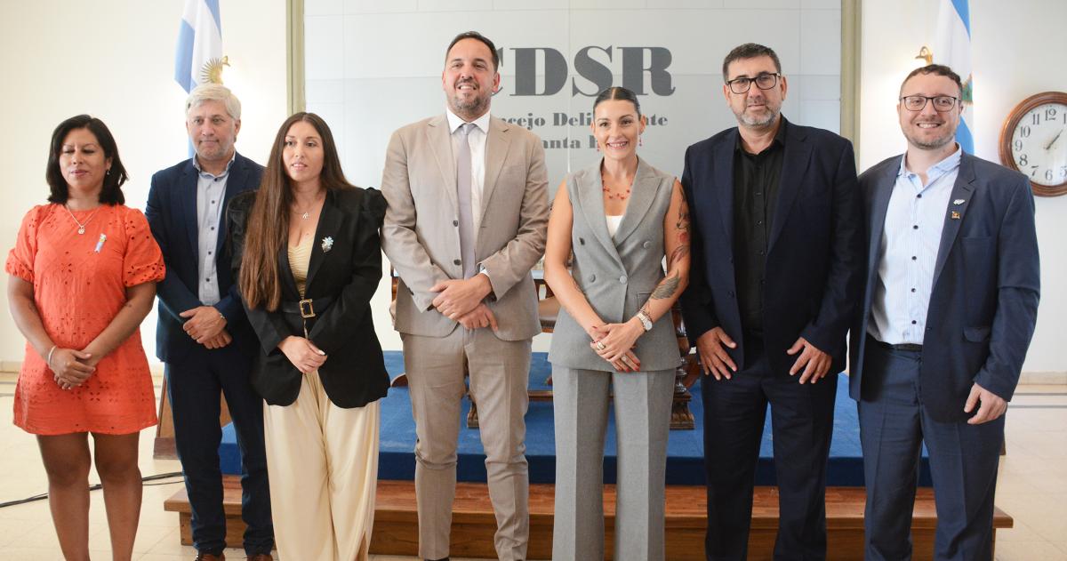 Di Naacutepoli envioacute al Concejo el proyecto del cableado de Telefoacutenica