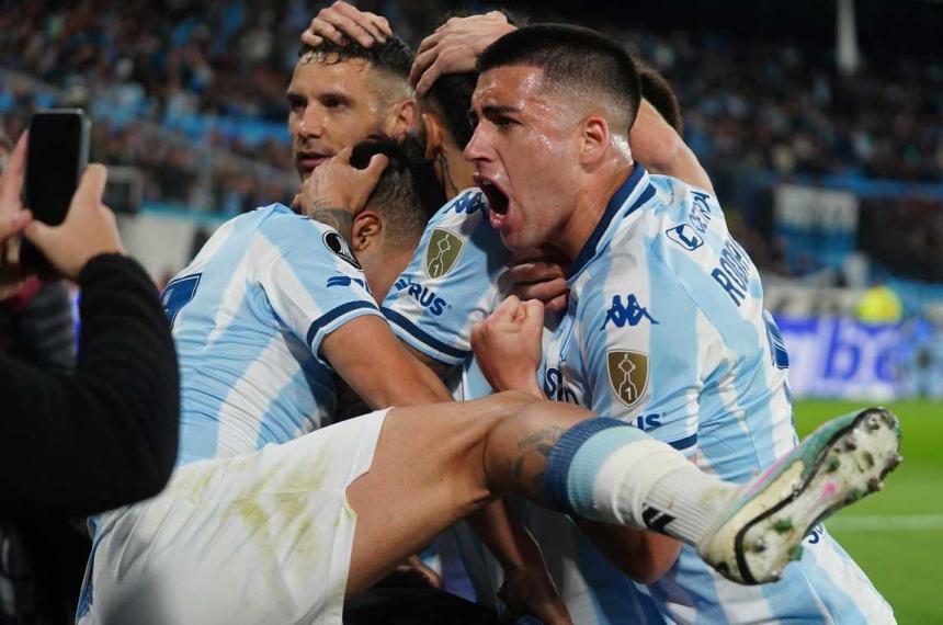 Racing le ganoacute a Veacutelez y es semifinalista de la Copa Libertadores