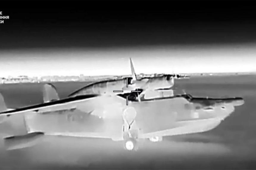 Ucrania destruyoacute aviones anfibios rusos por primera vez y lo calificoacute como un golpe histoacuterico