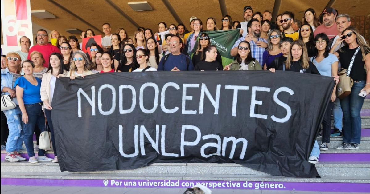 Cumbre de no docentes con el rector