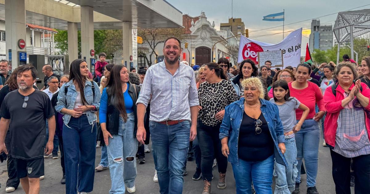 Di Naacutepoli se sumoacute al reclamo por la deuda de Nacioacuten