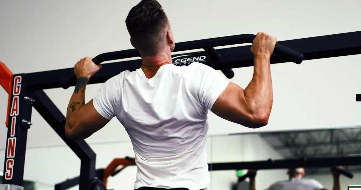 Esta es la mejor hora para entrenar la fuerza si quieres ganar maacutes masa muscular