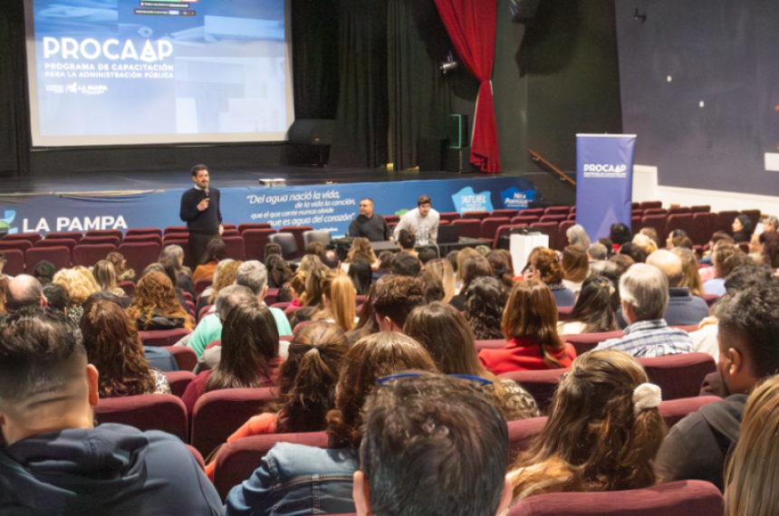 Masiva capacitacioacuten en la administracioacuten sobre trazabilidad de datos 