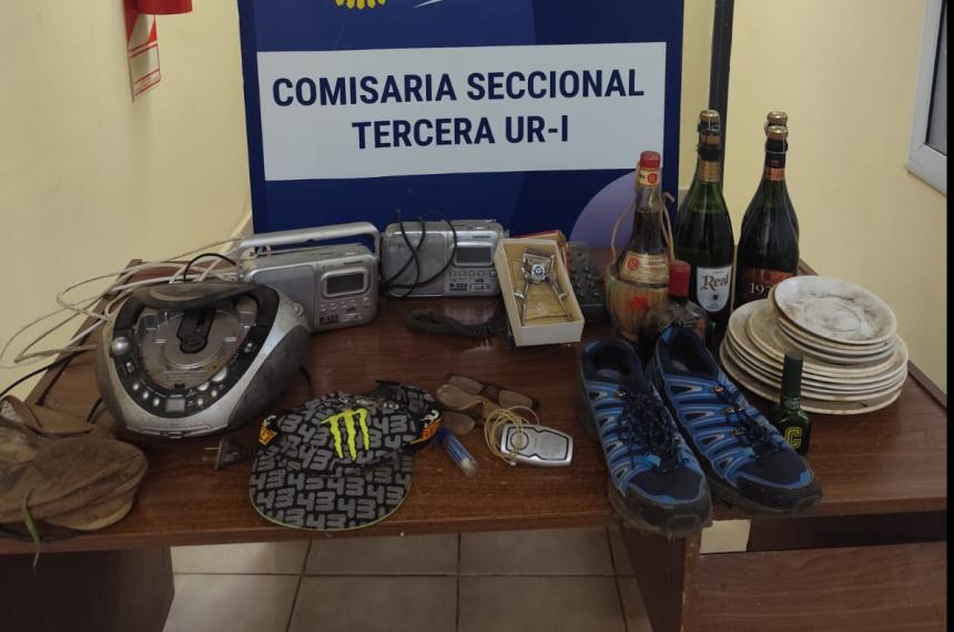 Detuvieron a un hombre que saliacutea de robar una vivienda en el Fonavi