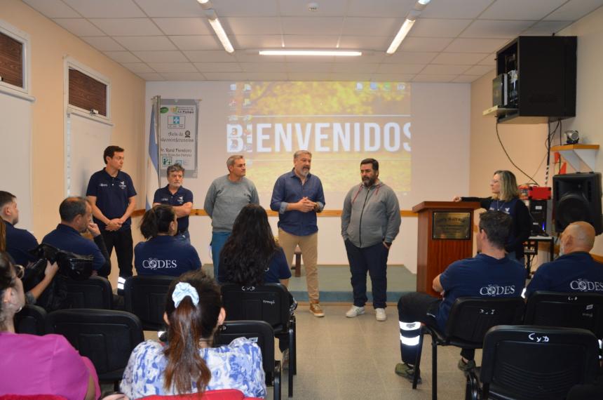 CODES capacita a personal
