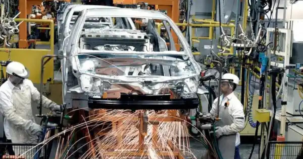La actividad econoacutemica crecioacute 29-en-porciento- Interanual pero cayoacute 01-en-porciento- mensual