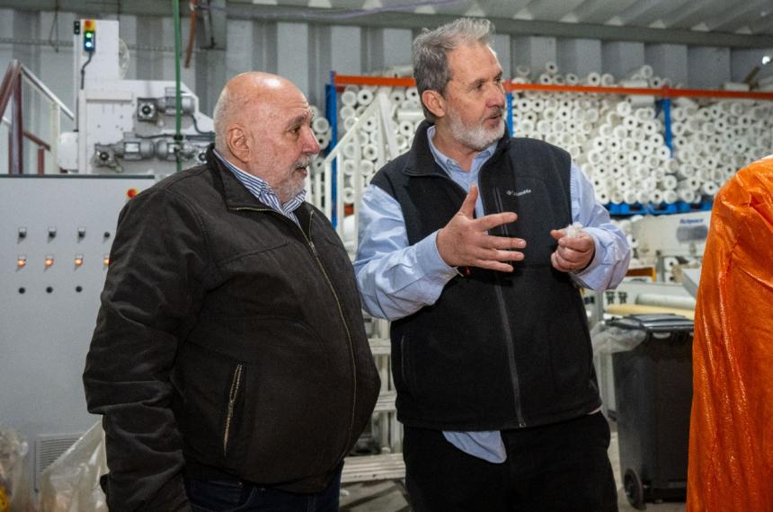 Ferraacuten visitoacute la Zona Franca y advirtioacute que las poliacuteticas nacionales destruyen la competitividad