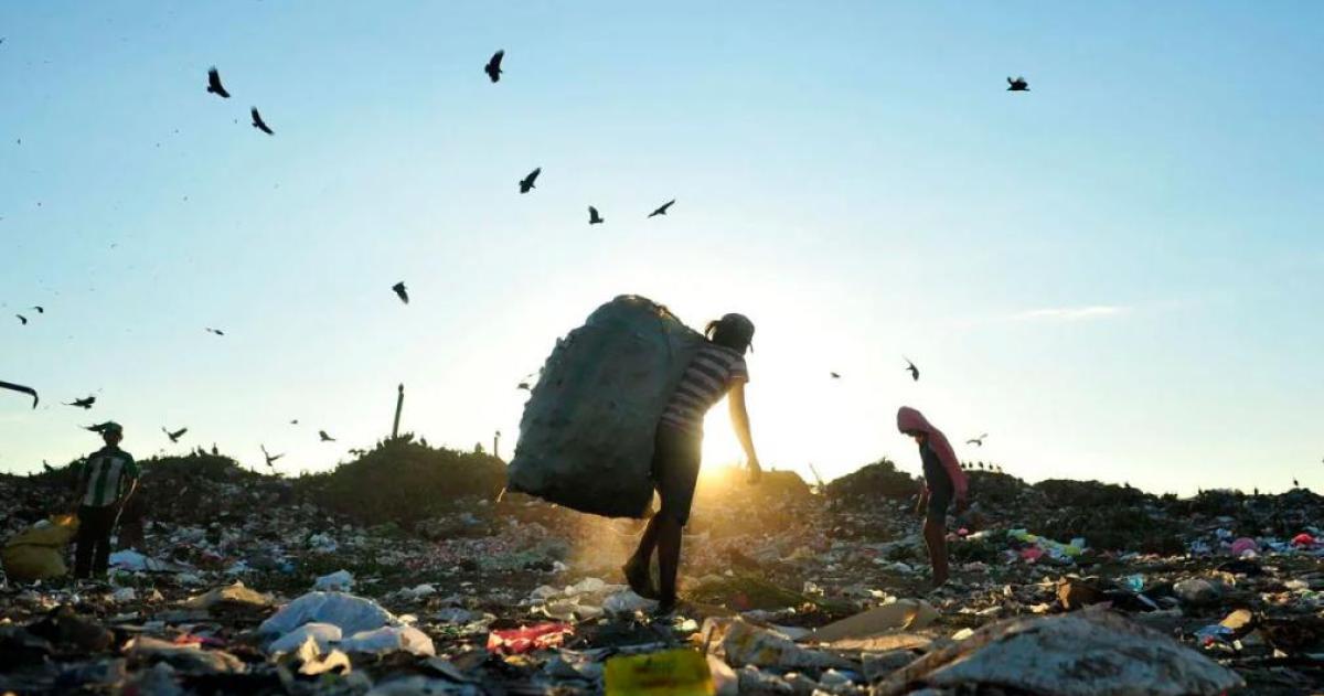 La pobreza bajoacute al 316-en-porciento- en el primer semestre y alcanzoacute el nivel maacutes bajo en siete antildeos