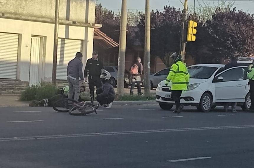 Ciclista atropellado en la Avenida Spinetto