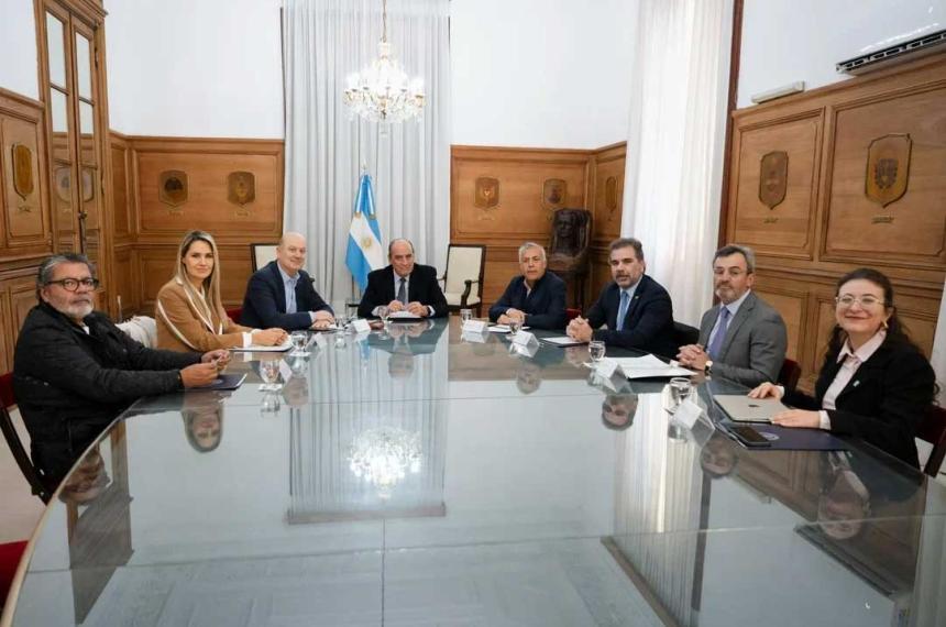 Tras el apoyo de Estados Unidos el Gobierno reflota el Consejo de Mayo