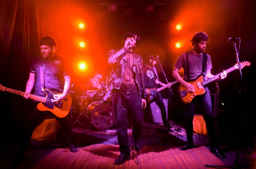 Tres bandas pampeanas junto a Autos Robados