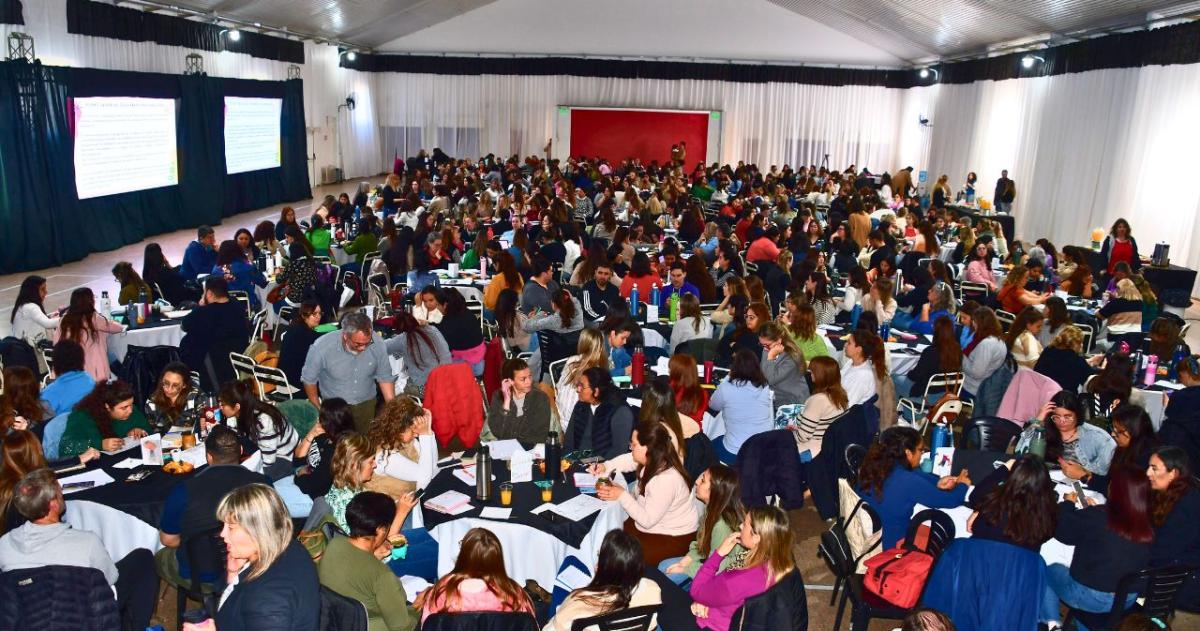 Encuentro de cierre de formacioacuten para docentes de apoyo a la inclusioacuten