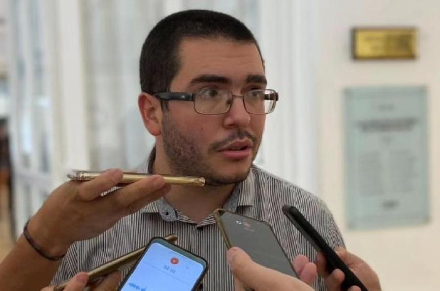 Concejal de la UCR celebroacute el triunfo de la oposicioacuten de Utelpa