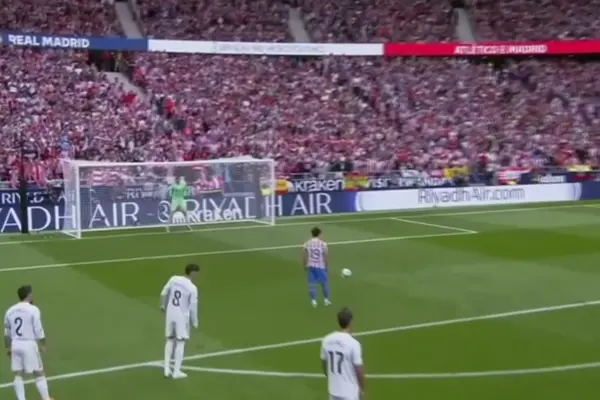 Juliaacuten Aacutelvarez heacuteroe en la goleada del Atleacutetico sobre el Real Madrid